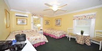 Chippewa Hotel Waterfront Mackinac Island Exterior photo